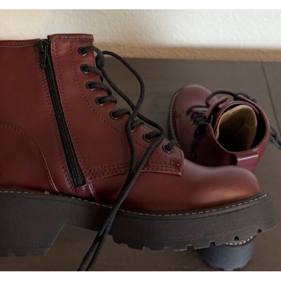 Madden girl Carra Platform Combat Boots Women’s Size 6 Burgundy Lace-up Side Zip - Picture 9 of 11